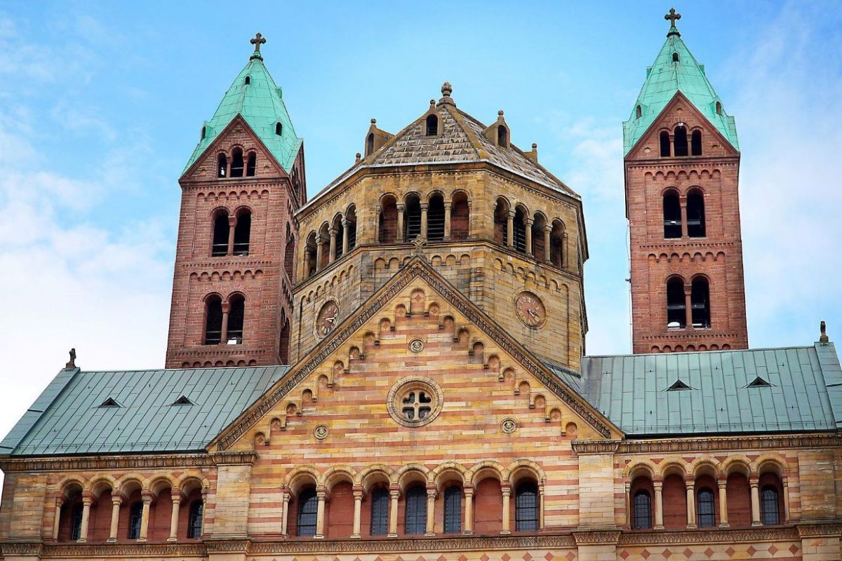speyer-cathedral-6497528_1920-shrunk