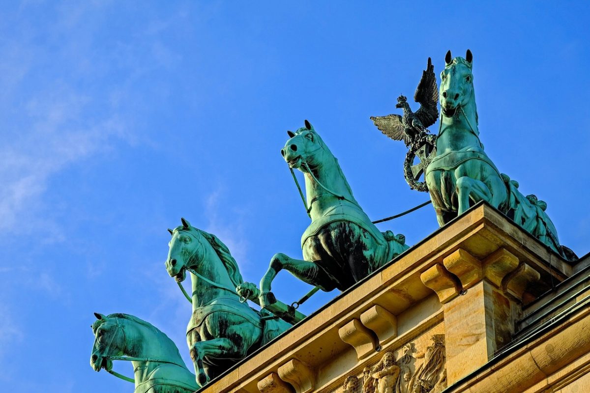 brandenburg-gate-2072994_1280